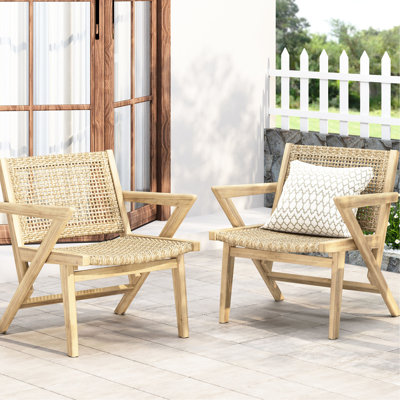 Confortable et élégant, le fauteuil BRAXTON avec fonction d'inclinaison est parfait pour se détendre dans n'importe quel espace de vie.