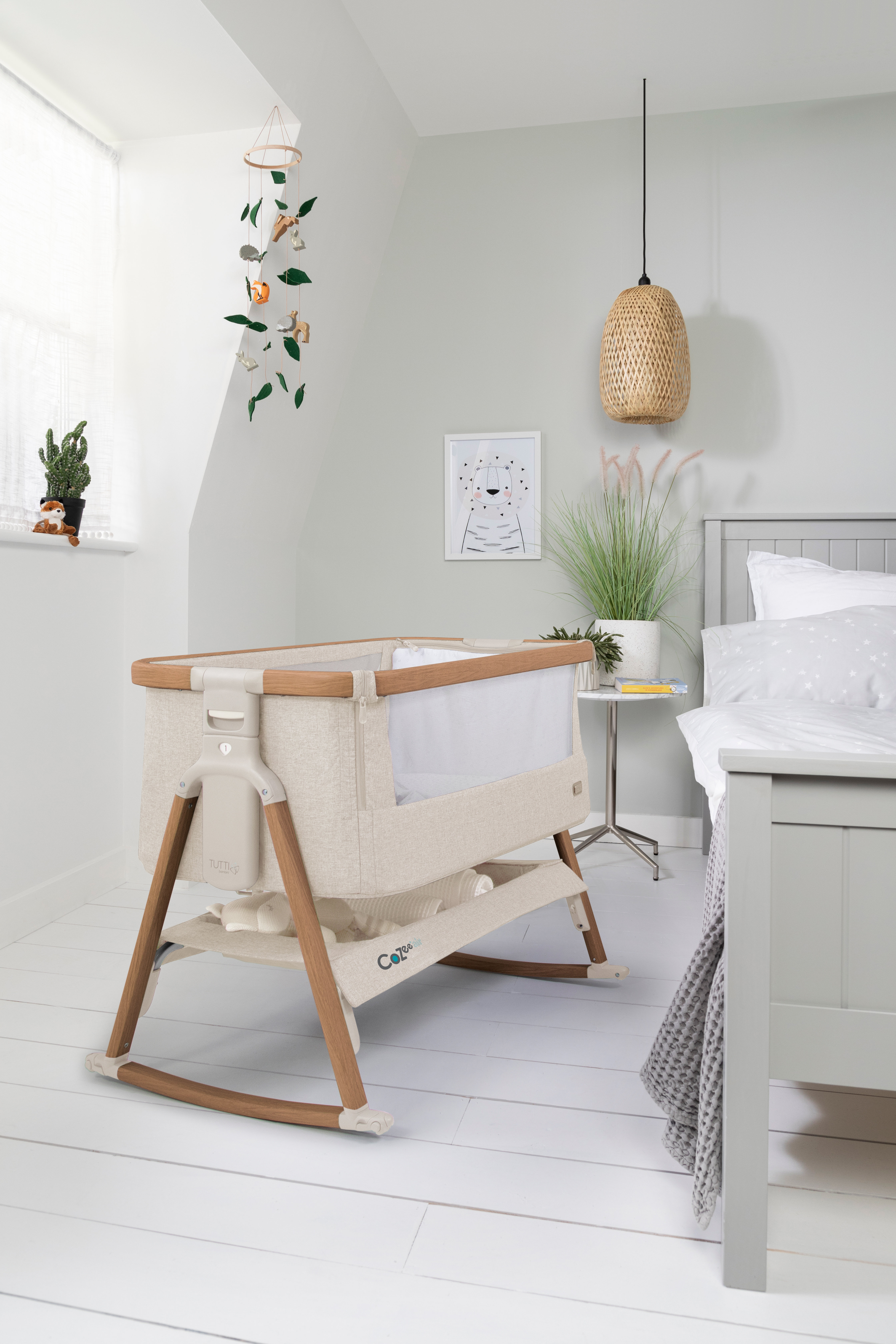 Tutti Bambini Cozee Air Rocking Bedside Crib Reviews