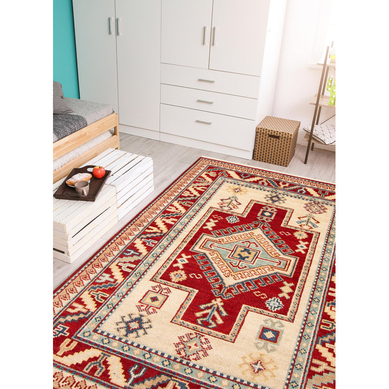 Tapis rouge unique 5 pi 4 po x 7 pi 10 po Jules Serapi