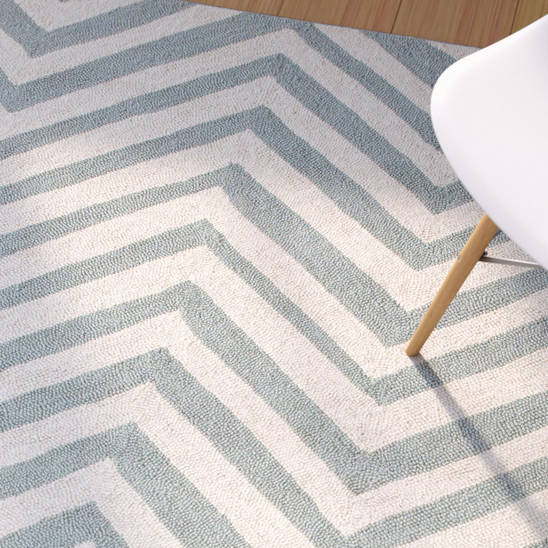 Tapis bleu clair / ivoire crocheté à la main Adaija, 9 pi 6 po x 13 pi 6 po