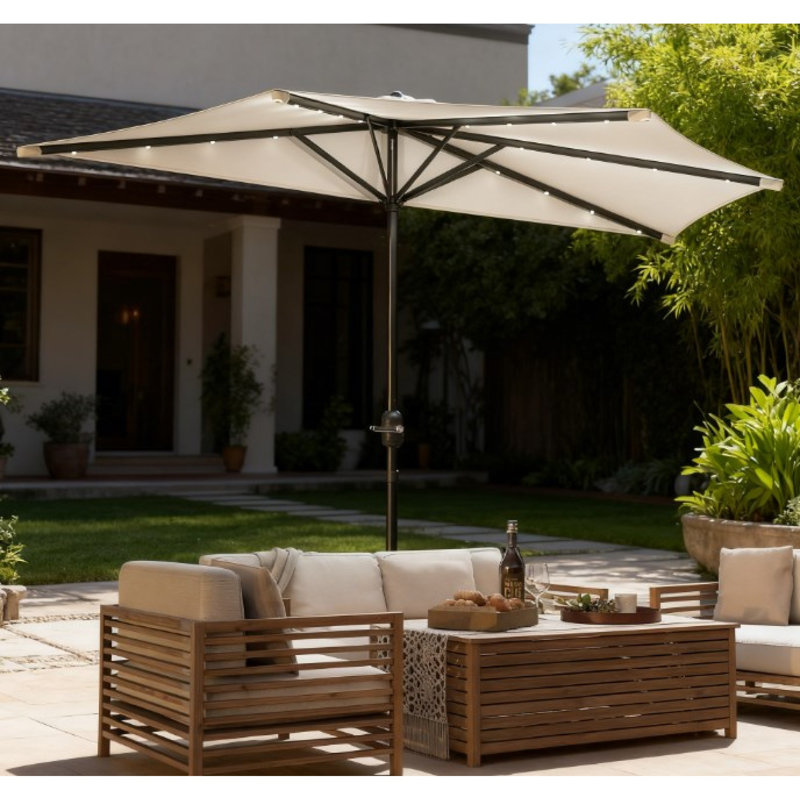 Parasols de patio solaires compacts en acier, style blanc crème pour des espaces extérieurs confortables