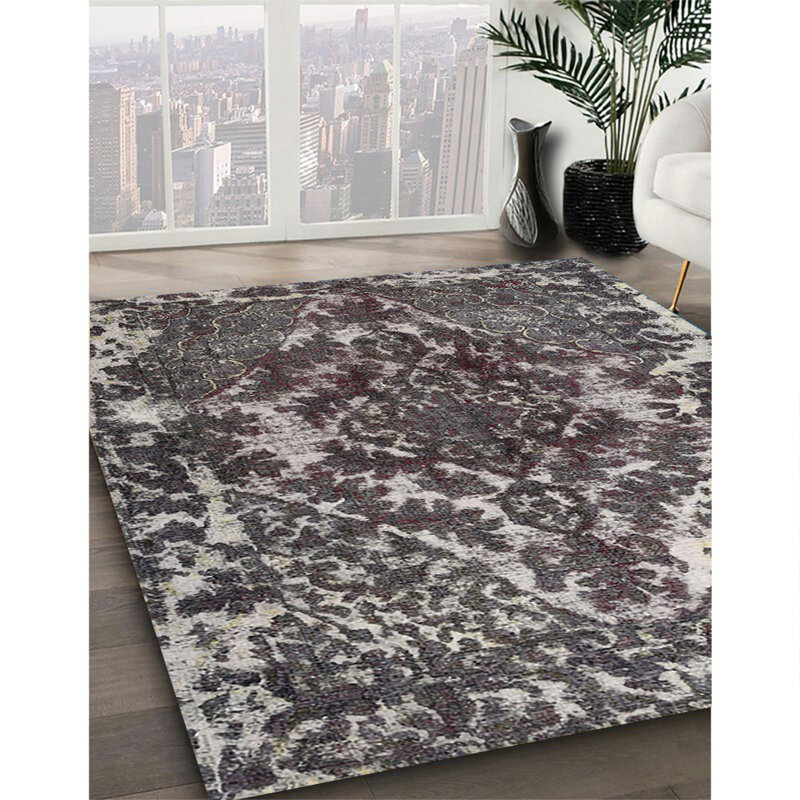 Oriental Indoor Rug, Round 3'