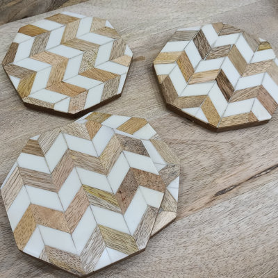 Sous-verres octogonaux en bois de manguier | Ensemble de sous-verres rustiques faits à la main en bois rustique | Décoration de table maison de campagne et bohème | Cadeau de mariage et de pendaison de crémaillère