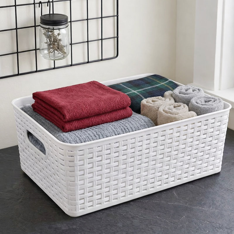 Organisateur de panier de rangement en plastique de style rotin YBM Home, H 15,25 po x l 10 po x P 7,5 po, Blanc, 3