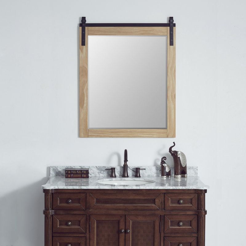 Miroir de salle de bain mural Karamfila, Pin patiné, 39,4 po x 31,5 po