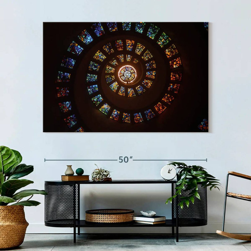 Lilie Stained Glass Spiral