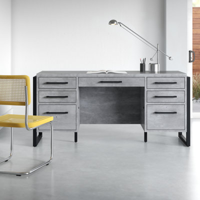 Aukse Executive Desk with Power Outlet