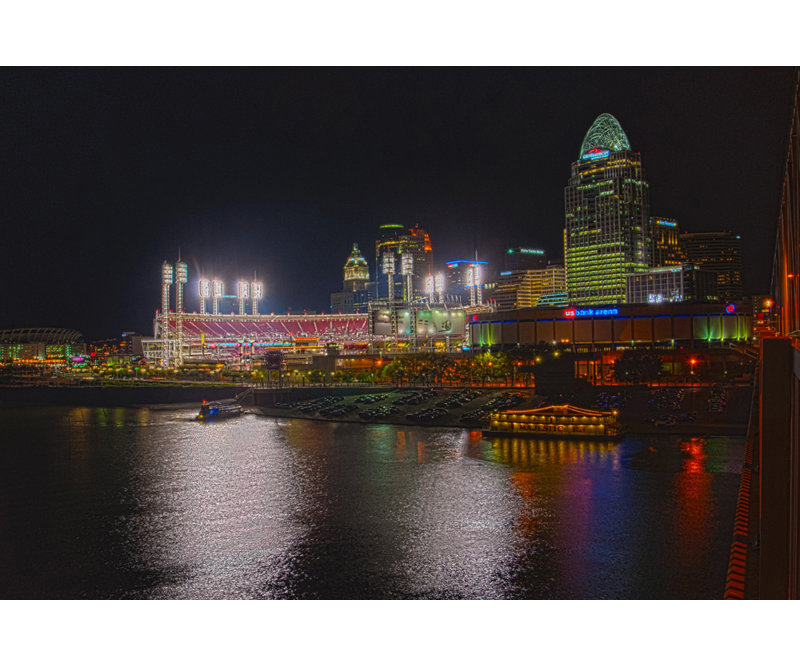 Great American Ballpark, H 16 po x l 24 po