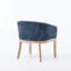 Chaise de baril en chenille bleue avec structure et accoudoirs en bois d'hévéa massif