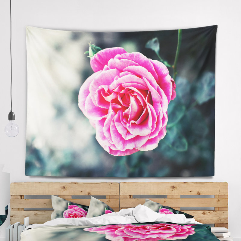 Tapisserie de style floral rose rouge, H 32 po x l 39 po