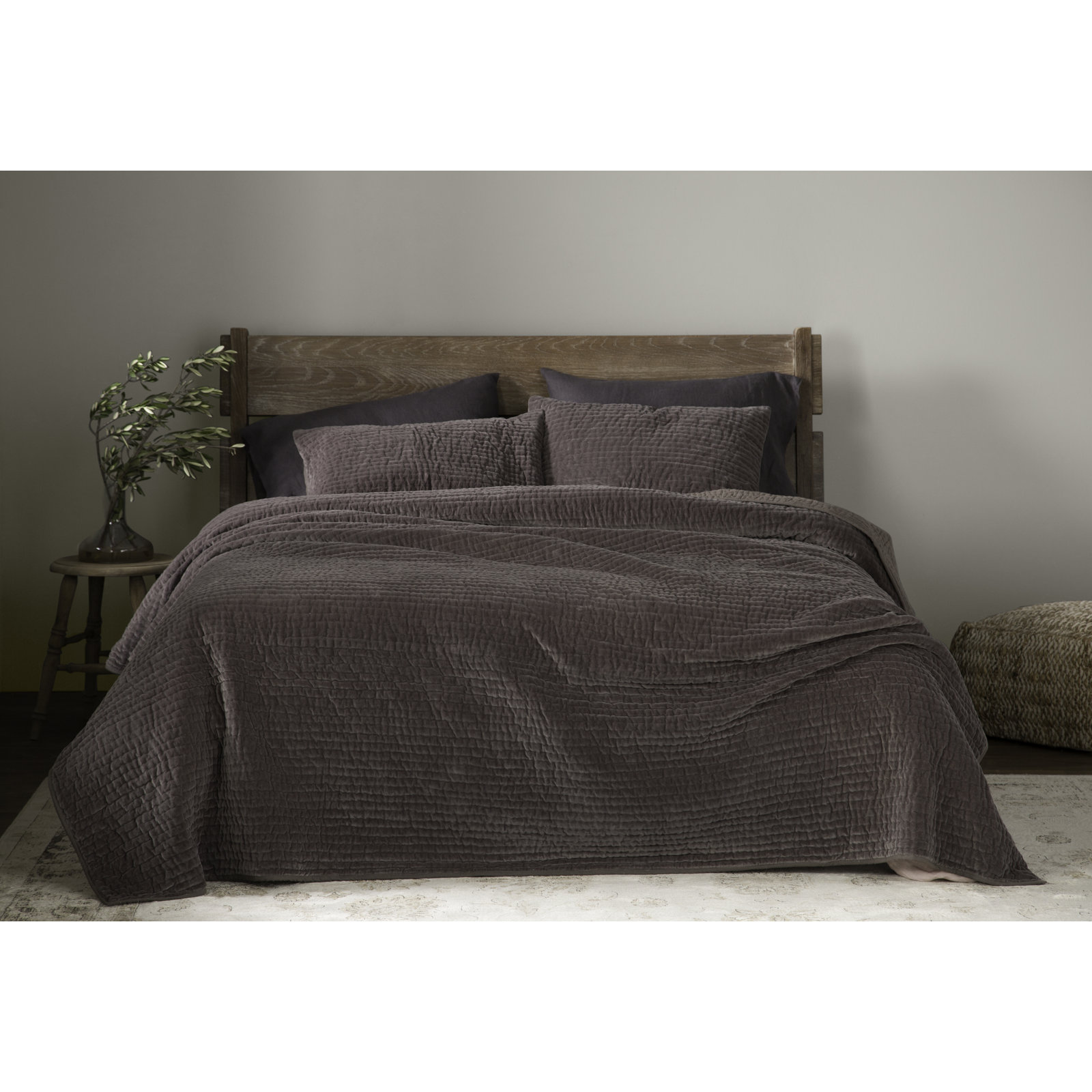 Chambord Cotton Quilt Set, King Quilt + 2 King Shams, Dark Gray