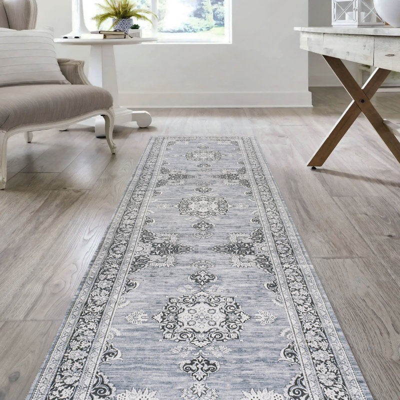 Frutuosa Bohemian Distressed Chenille Machine-Washable Gray/White Rug, Runner 2' x 8'