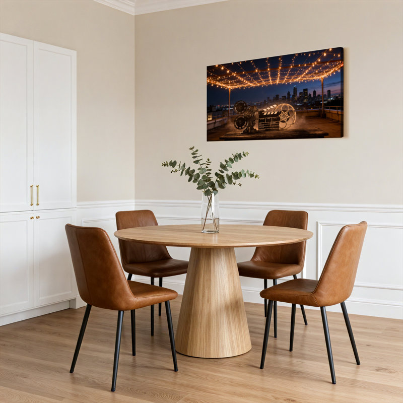 Projecteur de film et clap sous les guirlandes de lumières, toile tendue sur toile, fond de paysage urbain, décor de scène de nuit (ensemble de 1)