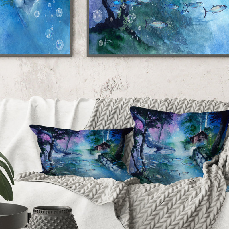 Une baleine dans la forêt magique des arbres verts - Coussin décoratif imprimé Cabin & Lodge, 16 po x 16 po
