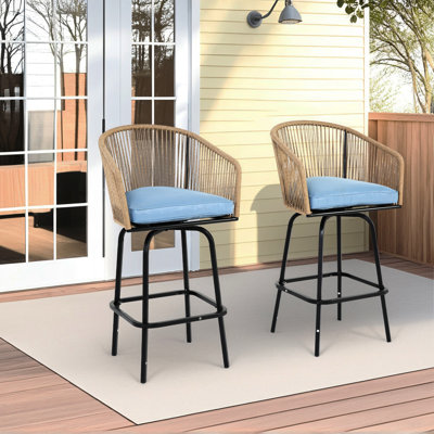 Tabourets de bar bleus toutes saisons avec - 2 pour les espaces extérieurs dans le jardin, la piscine, la terrasse et la façon pratique d'assembler les chaises de la cour, du balcon et de la propriété sans effort