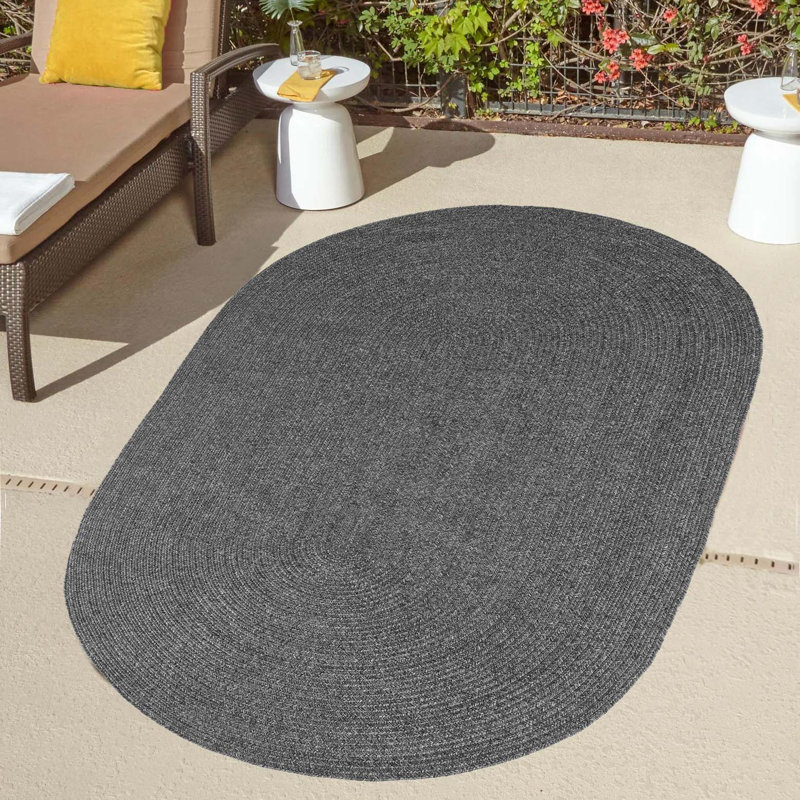 Neufeld Braided Pattern Reversible Indoor/Outdoor Area Rug, Oval 8' x 10'