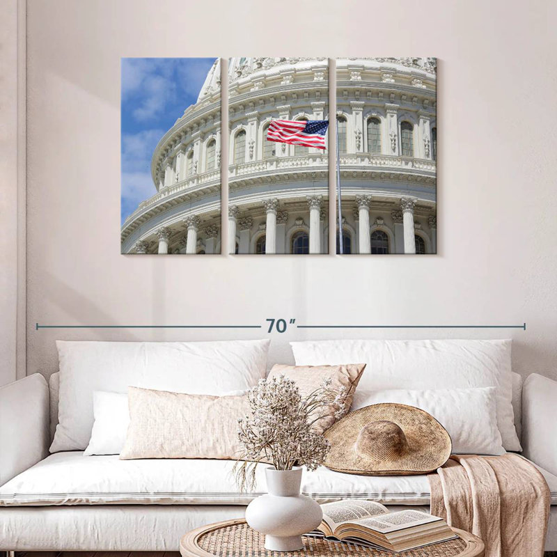 Lilie Capitol Building Flag, 28" H x 45" W