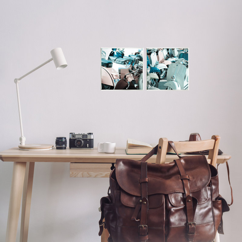  «Italian Scooters in Pastels» par Deborah Revell