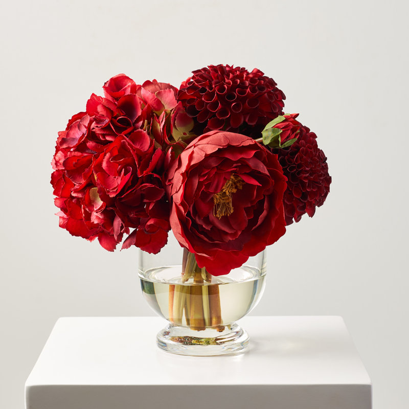 Arrangement floral Miss Scarlet Peony dans un vase