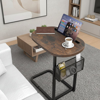 Élégante table plateau télé ajustable avec grand plateau et panier de rangement, structure en métal robuste
