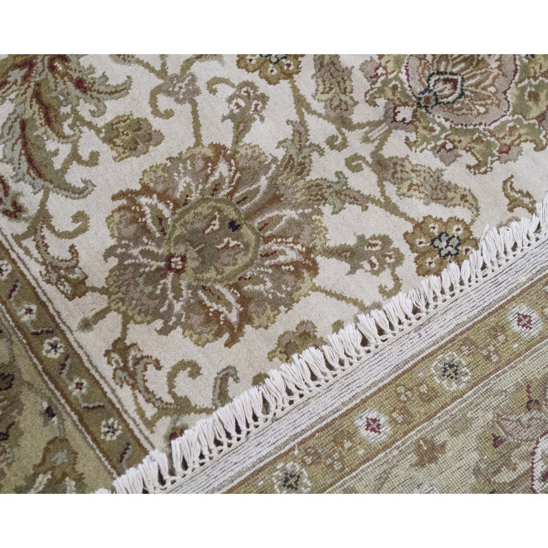 Tapis ivoire et doré de haute qualité noué à la main