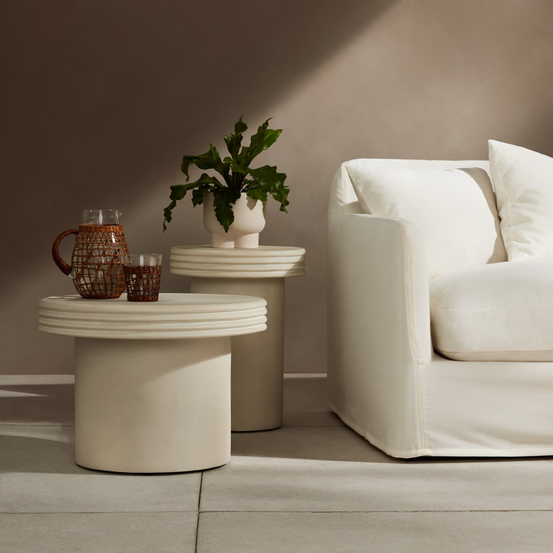 Grecia Outdoor Round Table Sets