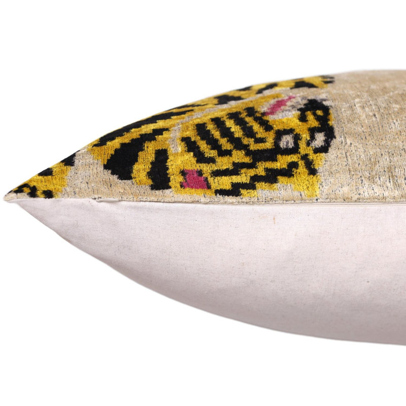 Coussin en velours de soie doré Golden Tiger