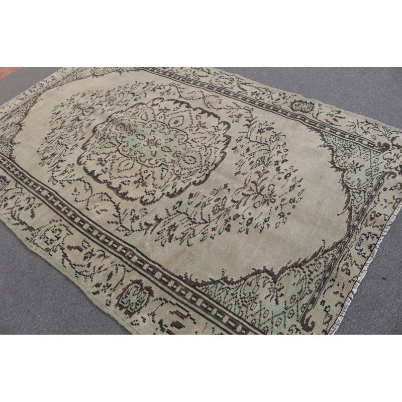 Faites l'expérience de la classe avec ce tapis turc Oushak idéal pour les salles à manger et les espaces de vie