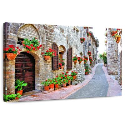 Sirci, rue italienne pittoresque