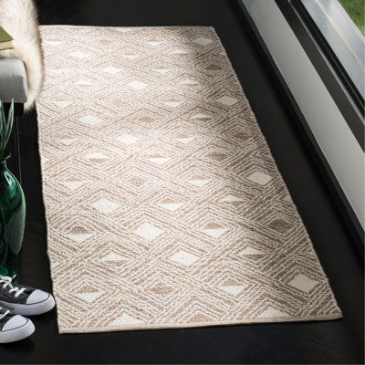 Tapis beige / ivoire à motif géométrique tissé à plat à la main Pasha