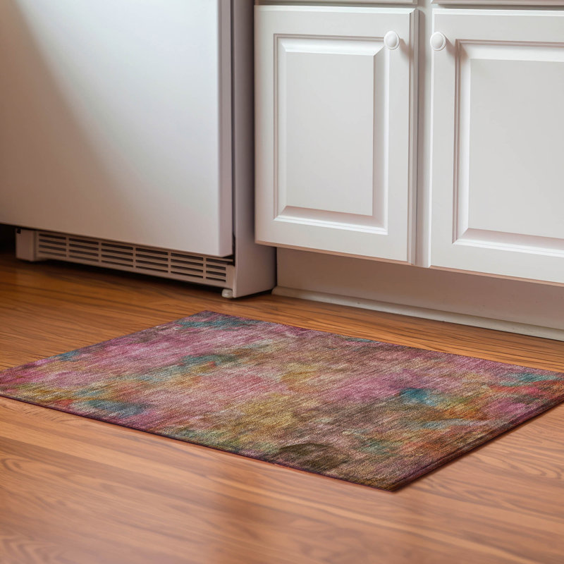 Tapis abstrait lavable à la machine de qualité supérieure Mayfield AMF2312, Rose, 1 pi 8 po x 2 pi 6 po