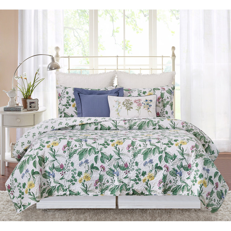 Marcy Blooms Quilt Set, Queen Quilt + 2 Shams