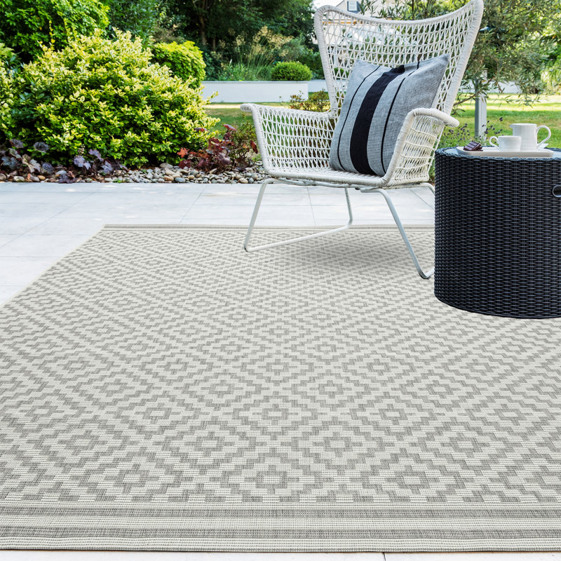 Aaima Geometric Indoor / Outdoor Area Rug, Rectangle 80 x 150cm