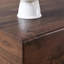 Table basse moderne et simple en bois aggloméré texturé en noyer - 43,3 po x 21,6 po x 17,2 po, ce qui en fait un ajout idéal à tout salon ou appartement.