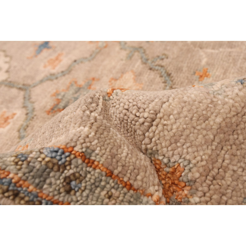 Tapis taupe Jules Serapi 7 pi 10 po x 10 pi 0 po