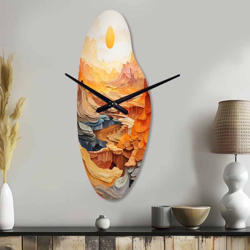 «Bold Landscape Canyon Desert II» - Grande horloge murale orange - forme unique, Grand