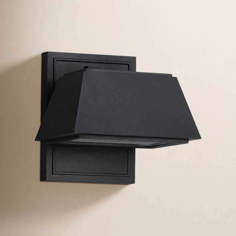 Baleine Aluminum LED Wall Light, Black