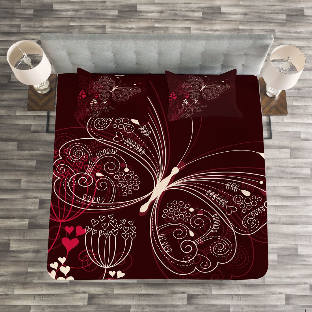 Gestepptes Bettdecken-Set, Blumenherz-Muster, Romantisch, Maroon Red Beige