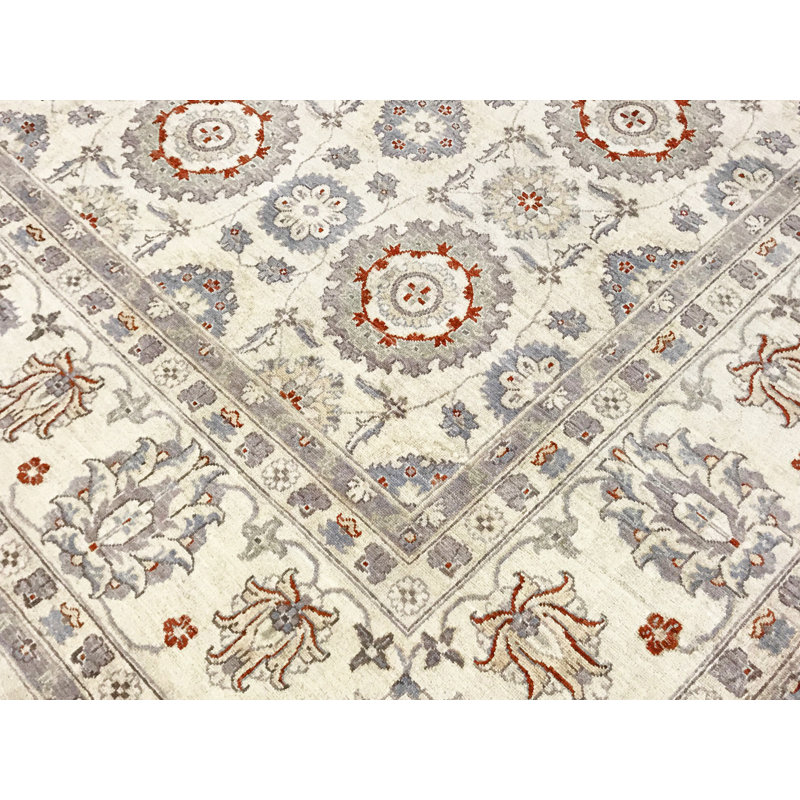 Tapis ivoire noué à la main de haute qualité