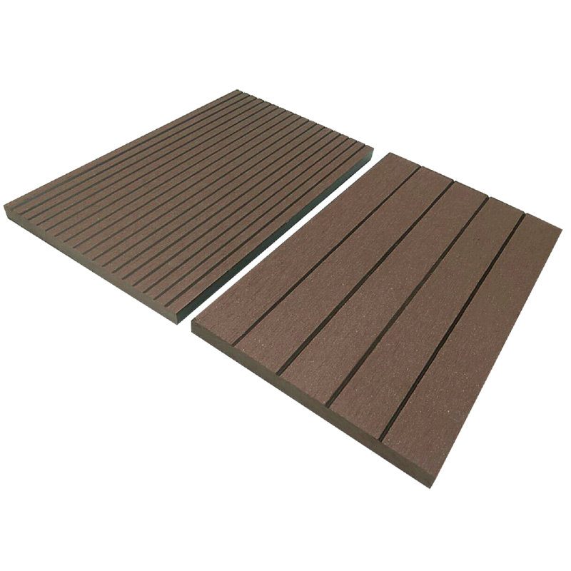 Planche de terrasse en composite 71,8 "x 5,43" en brun