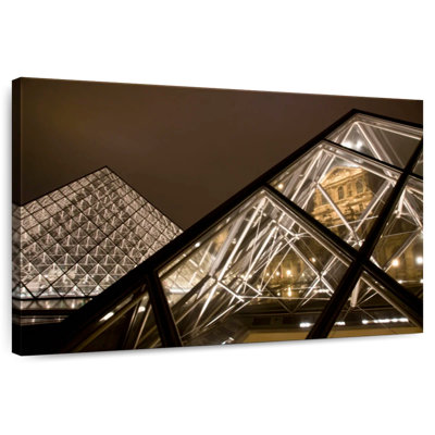 Lilie, l'étonnant Louvre après la tombée de la nuit II