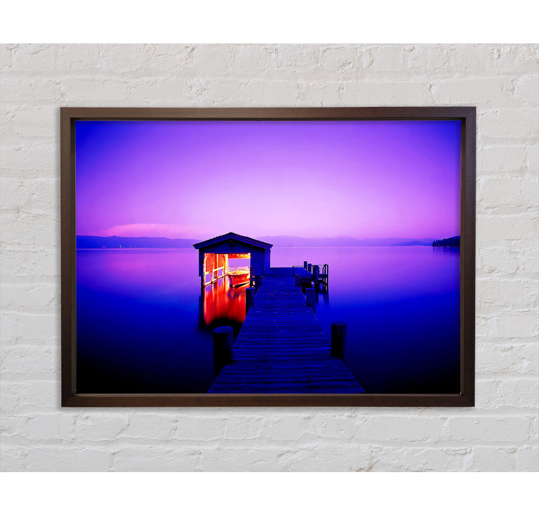 Tranquil Lake Boat House Purple - Einzelbildrahmen Kunstdrucke auf Leinwand