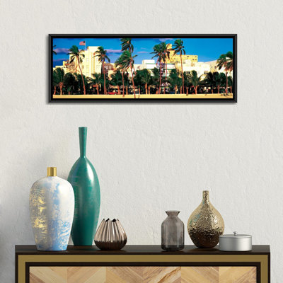 Reproduction d’art sur toile tendue, "ocean drive south beach miami beach"