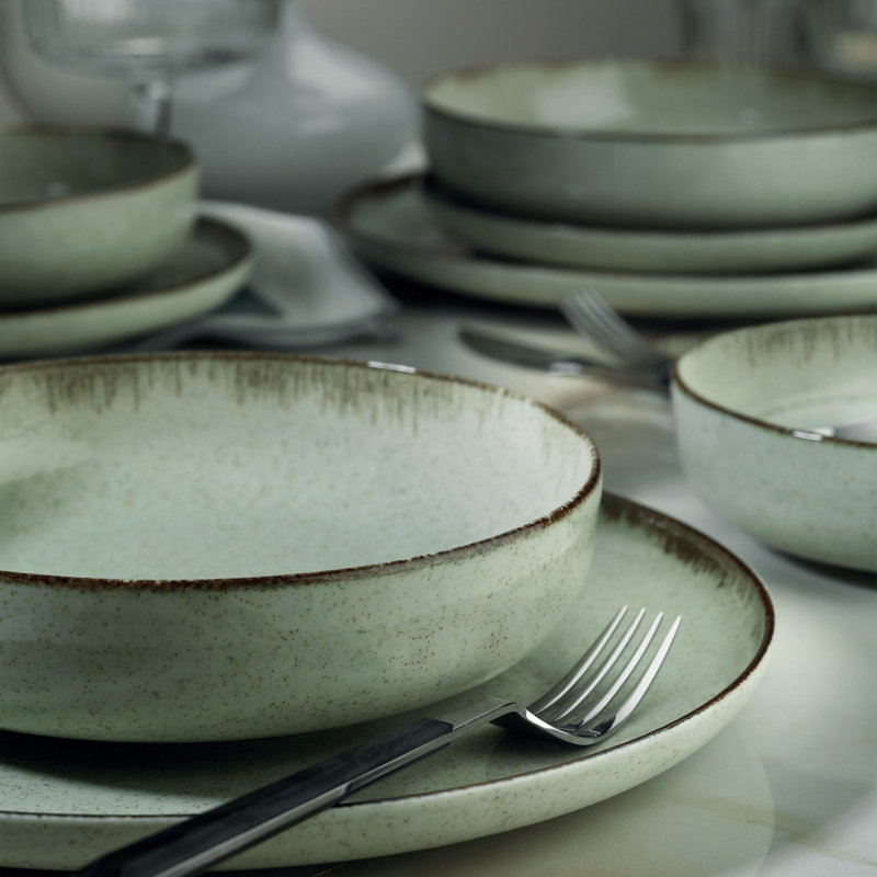 Service de table élégant 18 pièces | 100% porcelaine, comprend 6 assiettes de service (10,6 x 10,6 x 1,0 po), 6 assiettes (7,9 x 7,9 x 2,0 po), 6 assiettes à dessert (7,5 x 7,5 x 1,0 po) | Va au lave-vaisselle et au micro-ondes | Parfait pour une exp?