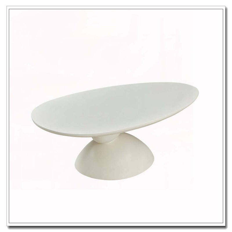 Table basse ovale en fibre de verre 47,27 "avec base sculpturale, Blanc lait