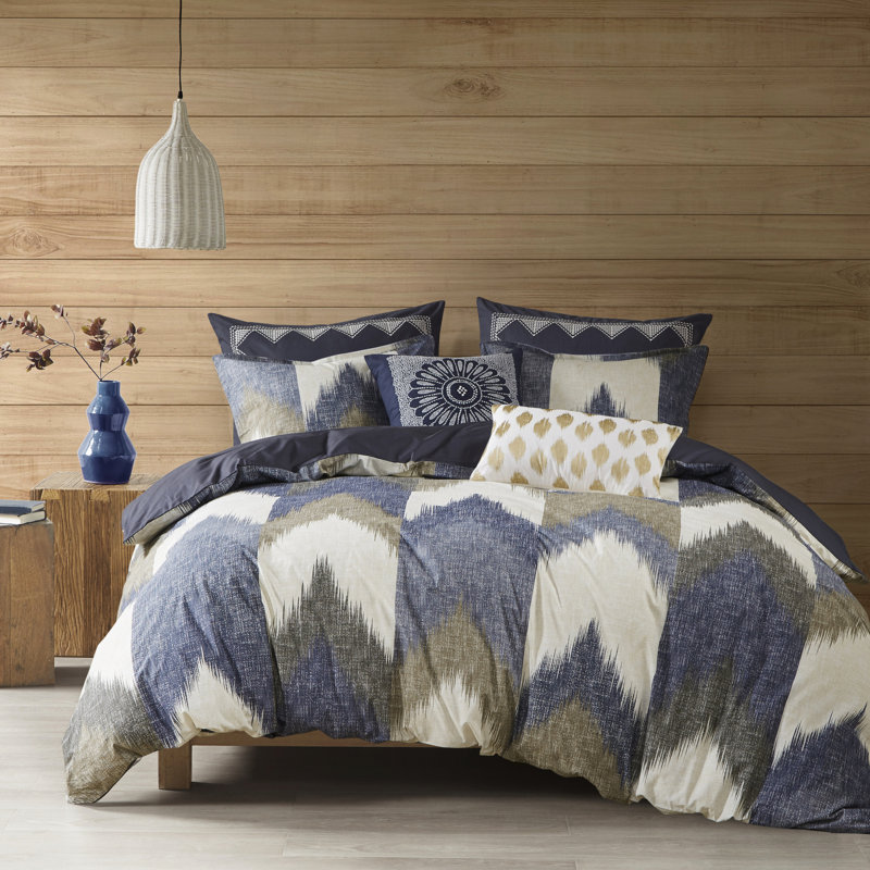Chic Full/Queen Bedding - Cotton Printed With Solid Reverse And Design 2 Shams Button Closure Corner Ties Fashionable 3 Piece Pattern