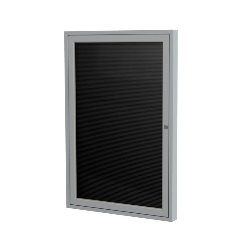 Panneau de lettres fermé à 1 porte avec cadre en aluminium satiné Ghent, H 24 po x l 18 po x P 2,25 po, Noir, Satin