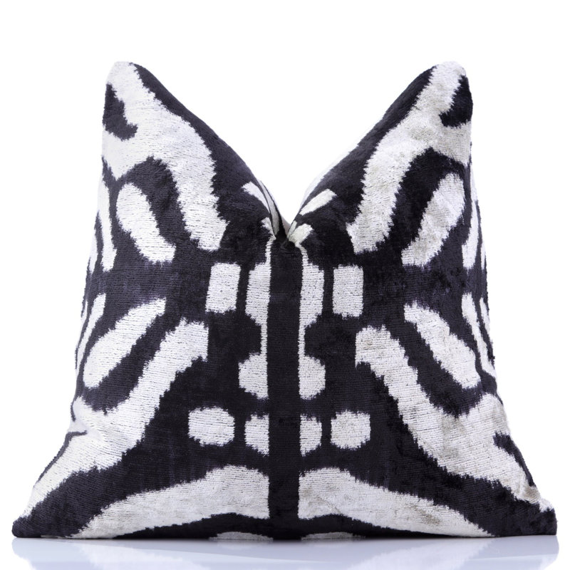 Coussin en velours fait à la main 16 x 16 - motif symétrique noir et blanc