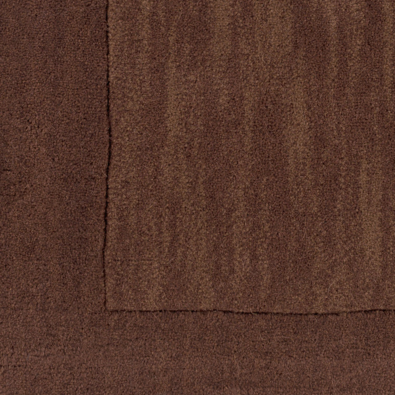 Tapis chocolat en laine fait à la main Dolma, Rectangle 7 pi 6 po x 9 pi 6 po