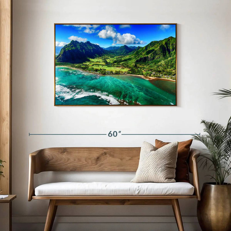 Paysage côtier de Kualoa, Cadre flottant doré, 43 po x 29 po